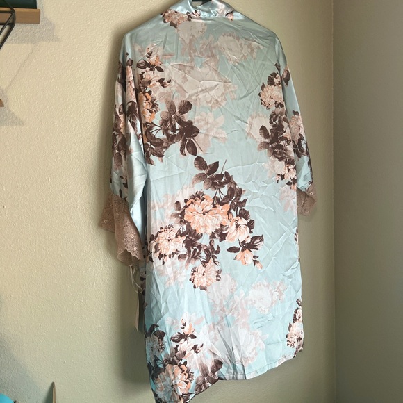 Linea Donatella kimono robe - Picture 4 of 7
